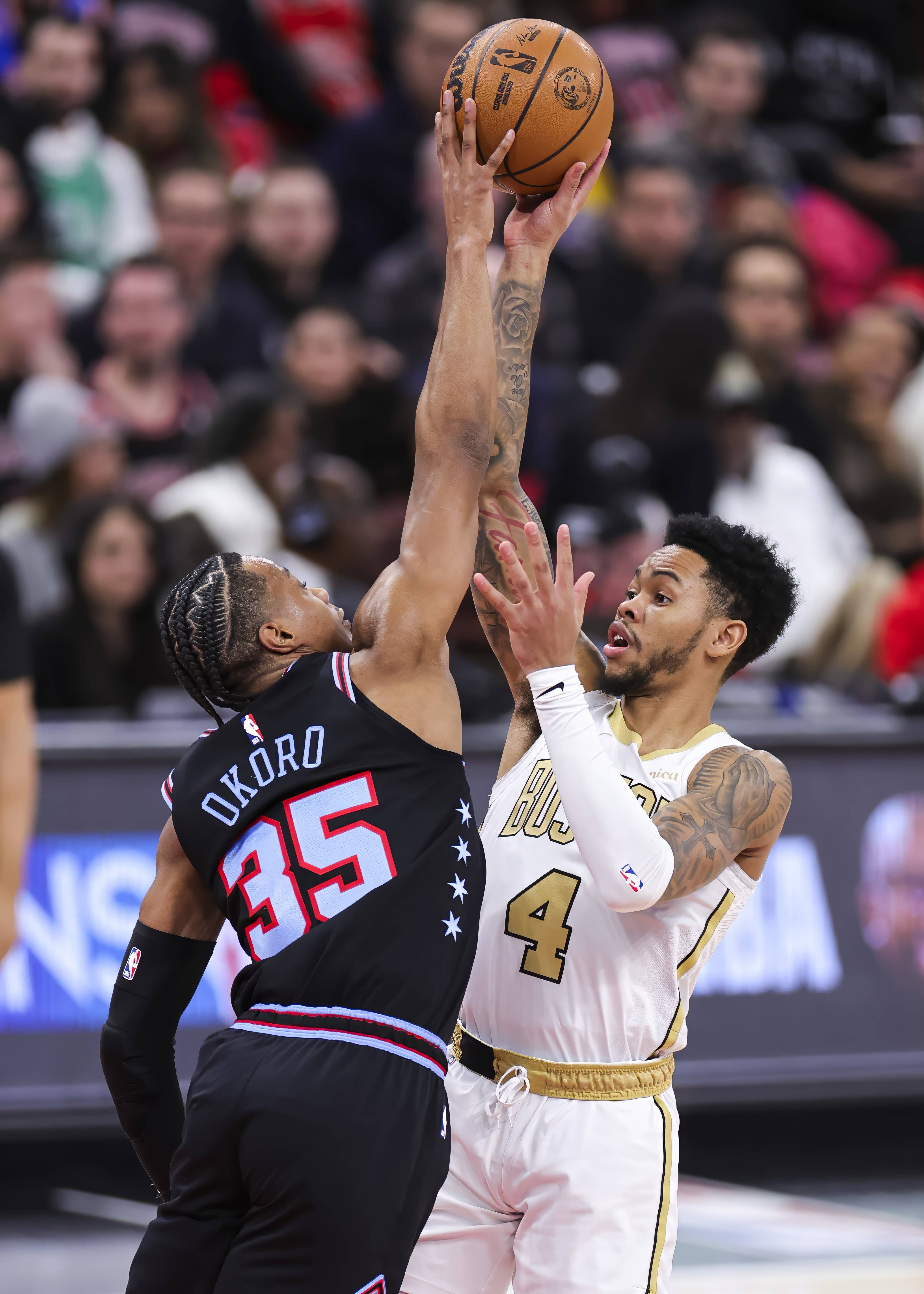 九游会-詹姆斯在公牛比赛中精彩发挥，挺进下一轮引发热议！的简单介绍