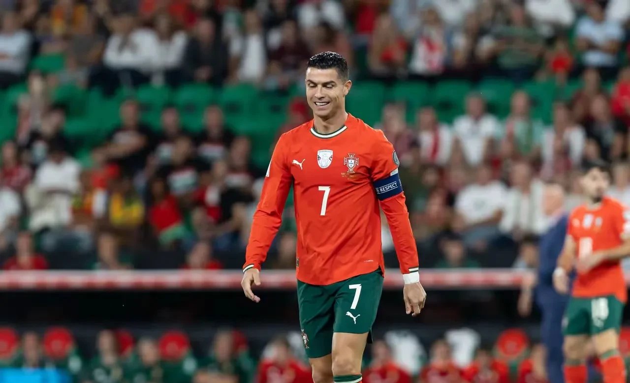 九游会-C罗在加拿大队比赛中大胜，赛况扑朔迷离引发热议！的简单介绍